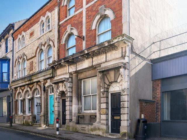 Flat for sale in Fortuneswell, East Dorset