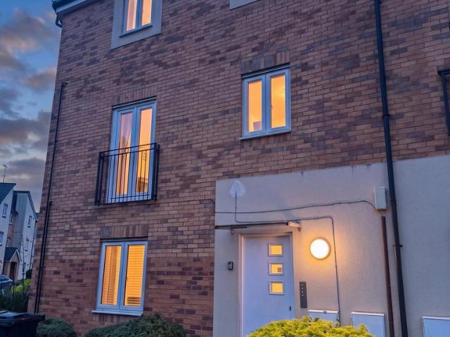 Flat for sale in Oxley Park, Milton Keynes