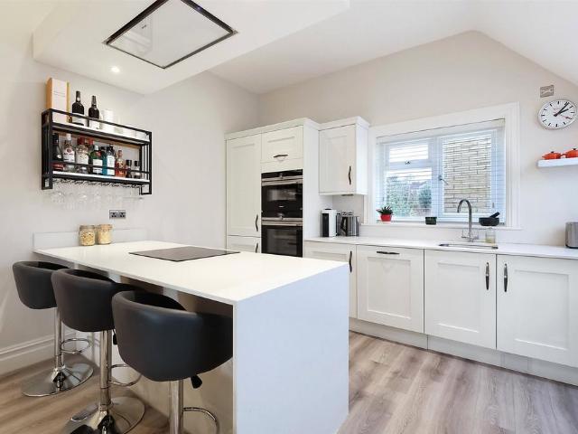 Flat for sale in South Park, Red Hill