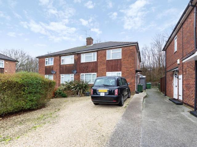 Flat for sale in Blackfen, Greater London