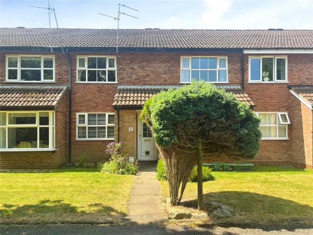 Flat for sale in Perton, Great Chatwell
