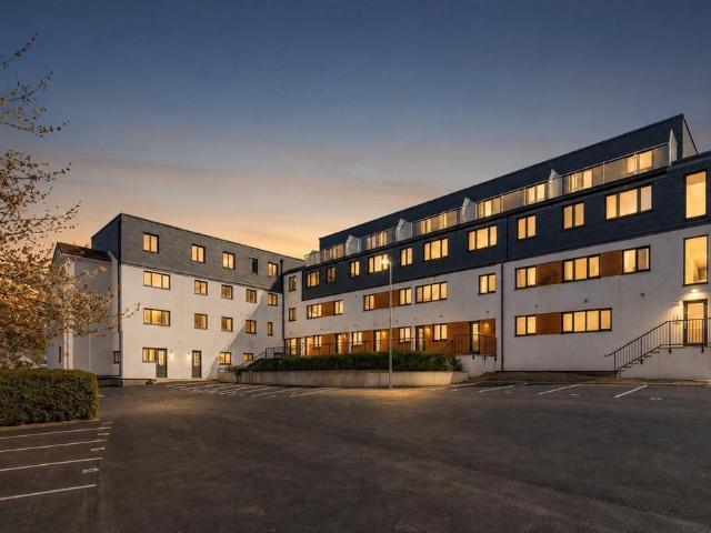 Flat for sale in Strode, Devon