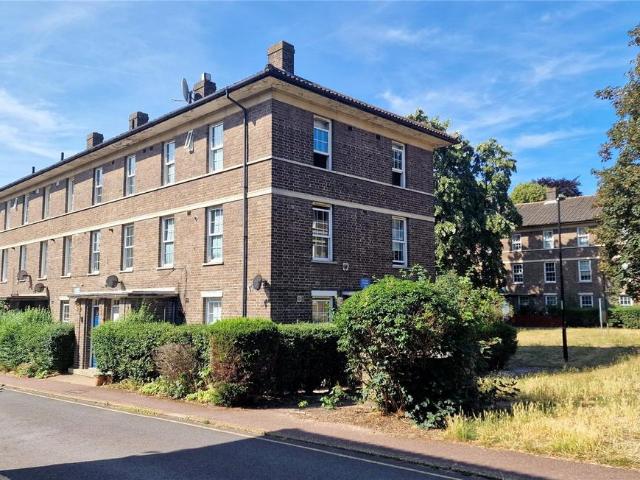 Flat for sale in London Borough of Lewisham, Blackheath
