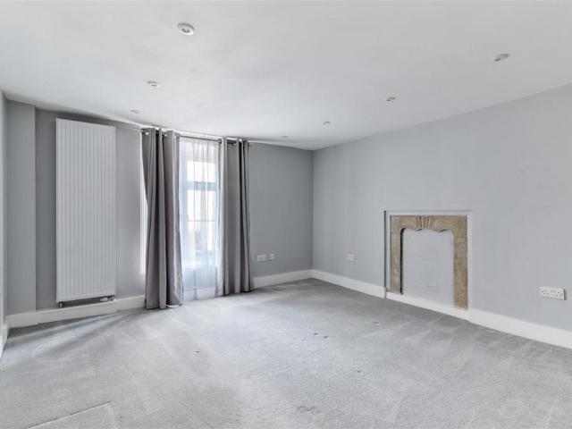 Flat for sale in Petersfield, Bolton Low Houses