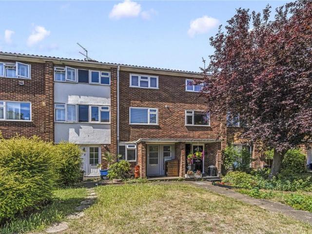 Flat for sale in St Margarets, Greater London