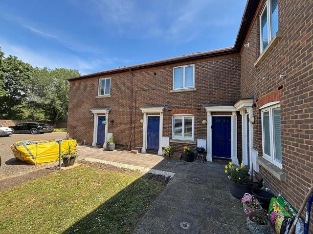 Flat for sale in Coldharbour, Buckinghamshire