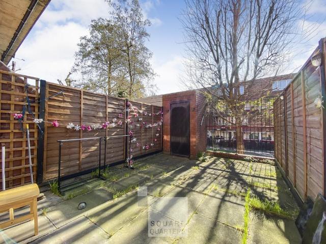 Flat for sale in Barnsbury, Greater London