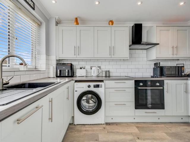 Flat for sale in Chelmsford, Essex