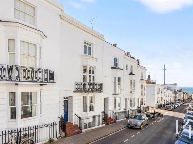 Flat for sale in Brunswick, Brighton & Hove