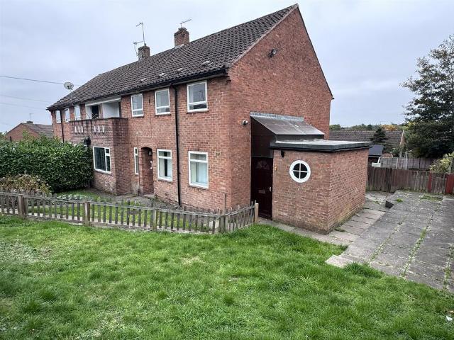 Flat for sale in Heath Hill, Telford