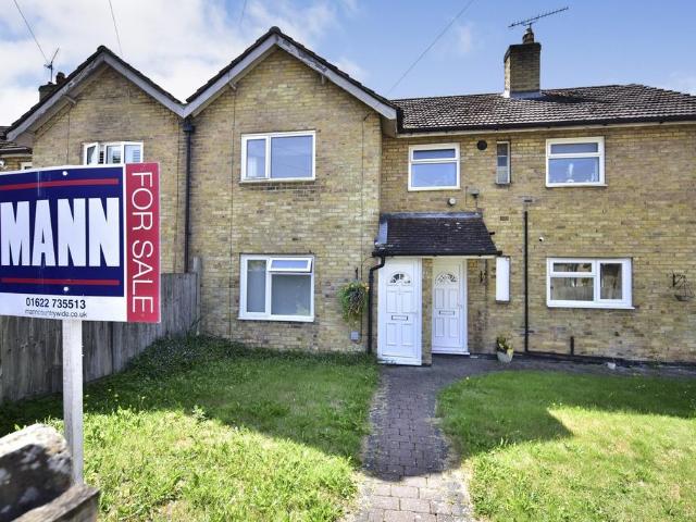 Flat for sale in Midway, Kent