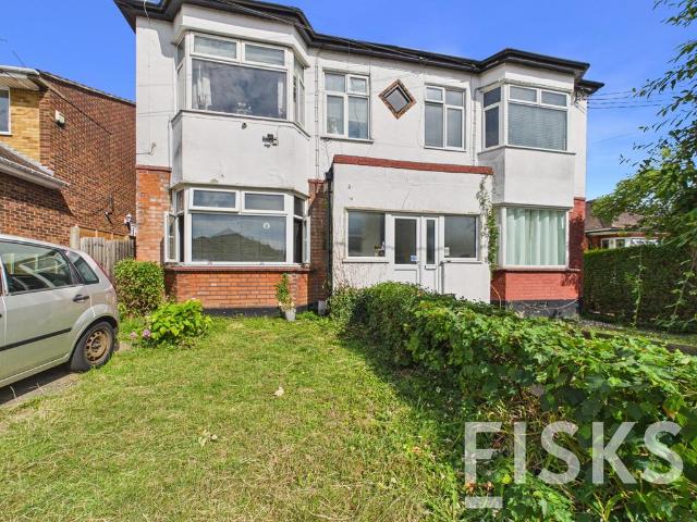 Flat for sale in South Benfleet, Essex