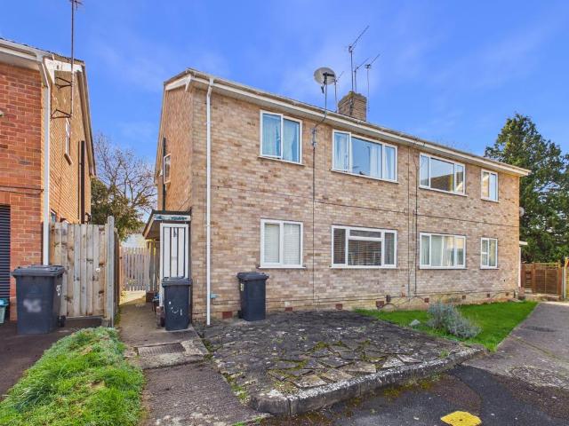 Flat for sale in Hucclecote Green, Gloucester