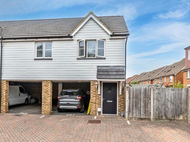 Flat for sale in Frindsbury