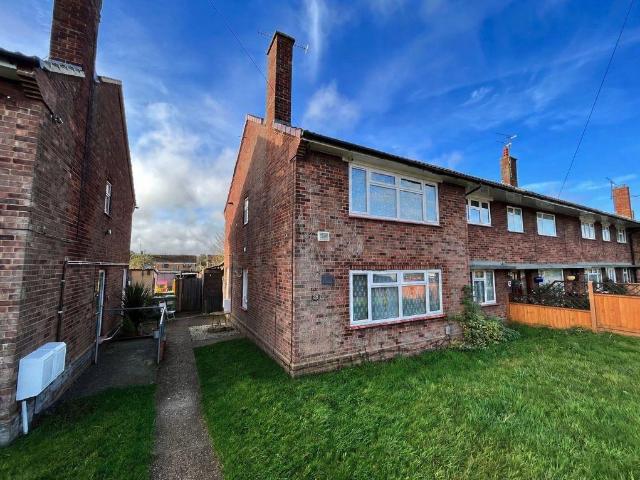 Flat for sale in Downside, Dunstable