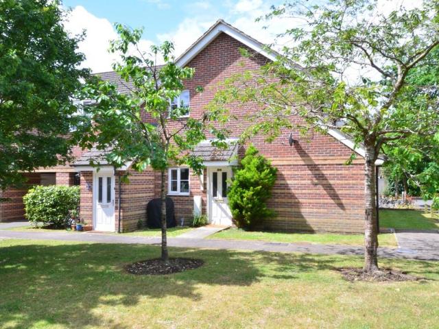 Flat for sale in Old Dean, Heol-las