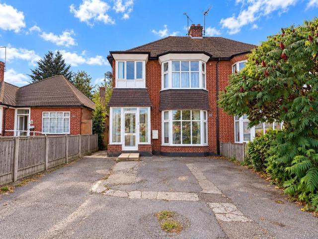 Flat for sale in Prittlewell, Southend-on-Sea