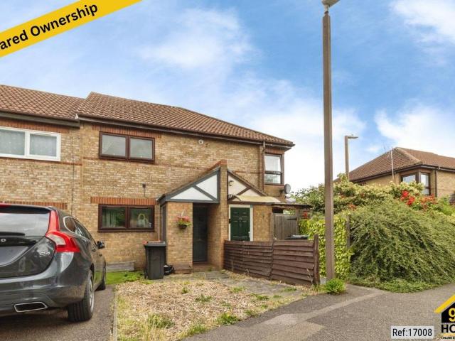 Flat for sale in Monkston Park, Milton Keynes
