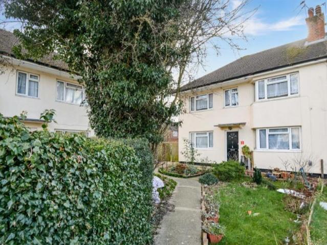 Flat for sale in London Borough of Hounslow, Cat Hill