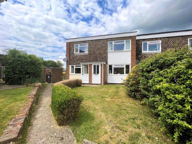 Flat for sale in New Mill, Pouchen End