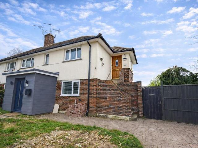 Flat for sale in Chatham