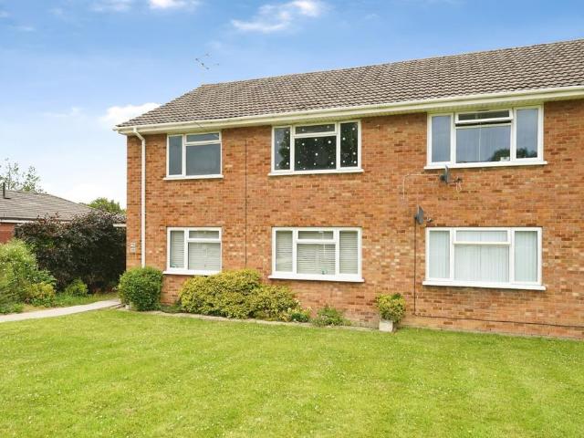 Flat for sale in Saintbridge, Gloucester