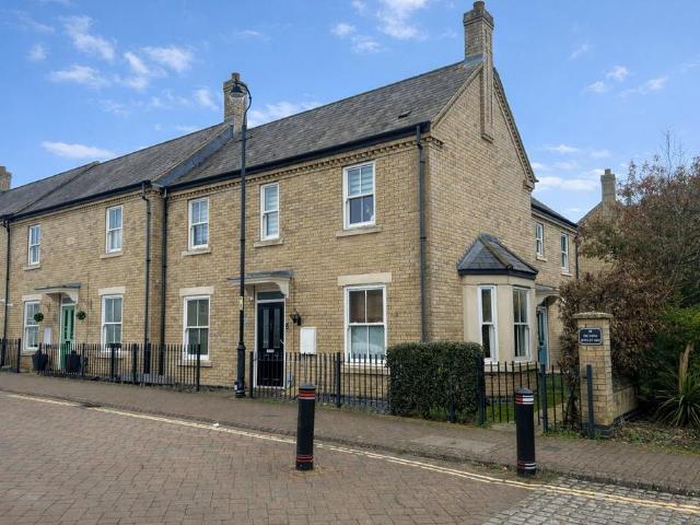 Flat for sale in Fairfield Park, Bedfordshire