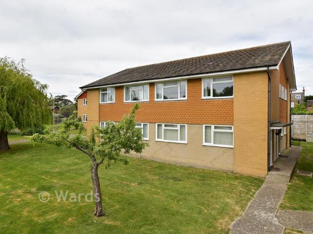 Flat for sale in The Bridge, Kent