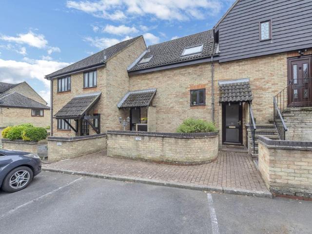 Flat for sale in Chedburgh, Suffolk