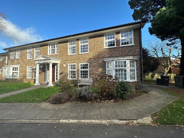 Flat for sale in London Borough of Croydon, Cat Hill