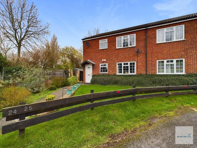 Flat for sale in Lady Bay, Barton In Fabis