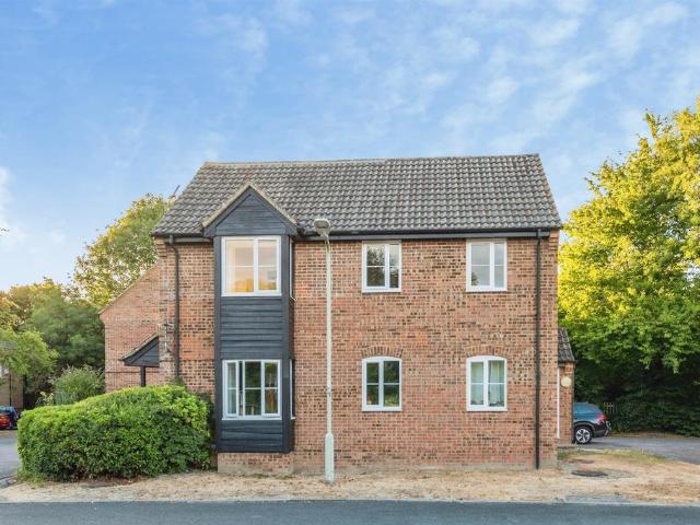 Flat for sale in Hungerford, West Berkshire