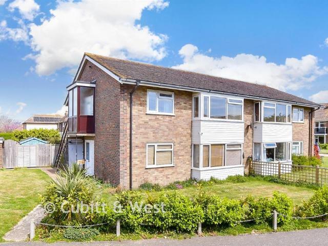 Flat for sale in Rustington, Clapham