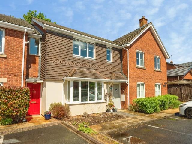 Flat for sale in Churchill and Blakedown, Rushock