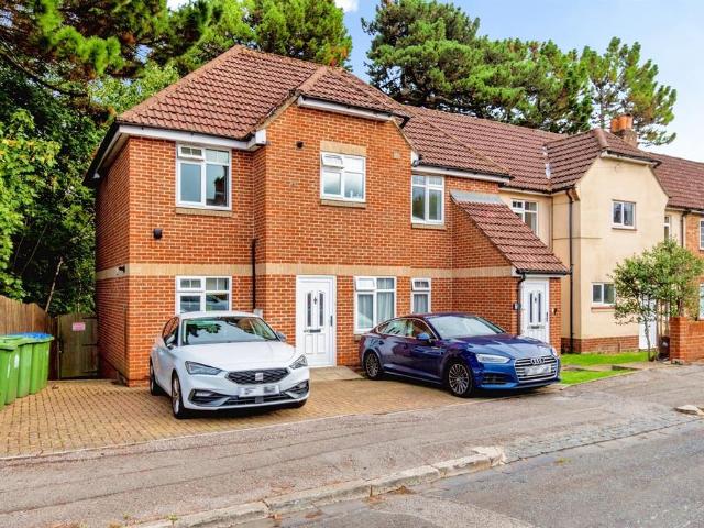 Flat for sale in Swaythling, City Of Southampton