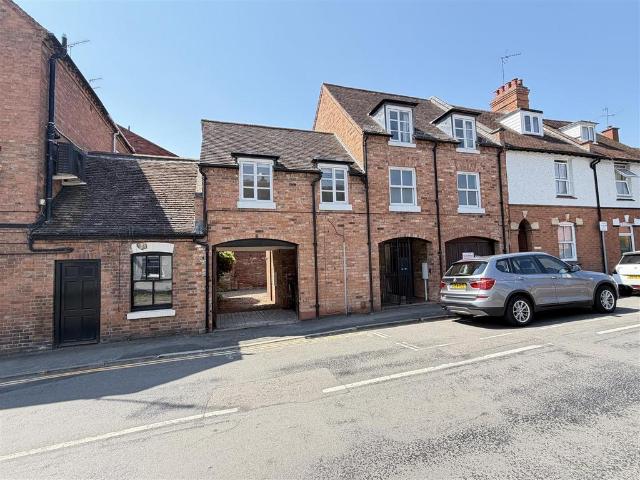 Flat for sale in Cliff Hill, Green Close