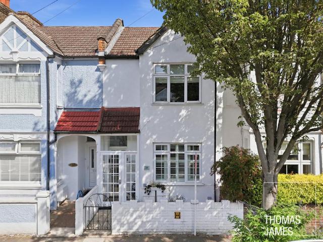 Flat for sale in Greater London