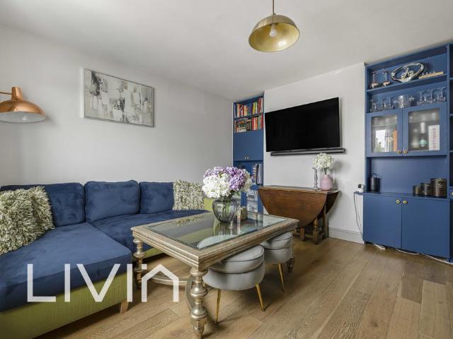Flat for sale in London Borough of Merton, Isle Of Man