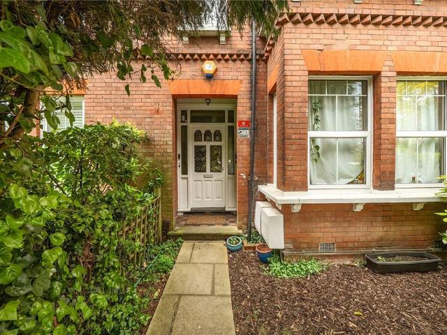 Flat for sale in Greater London