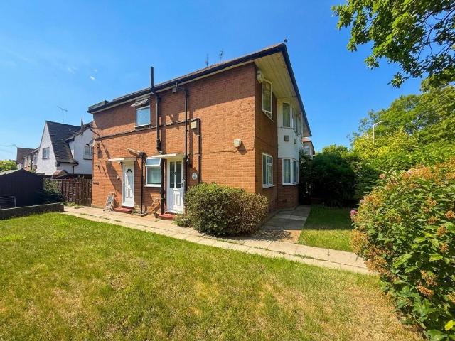 Flat for sale in Greater London