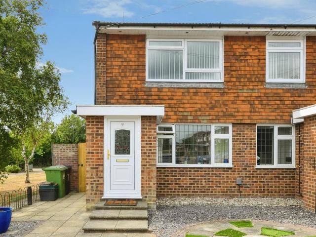 Flat for sale in Broxbourne, Hertfordshire
