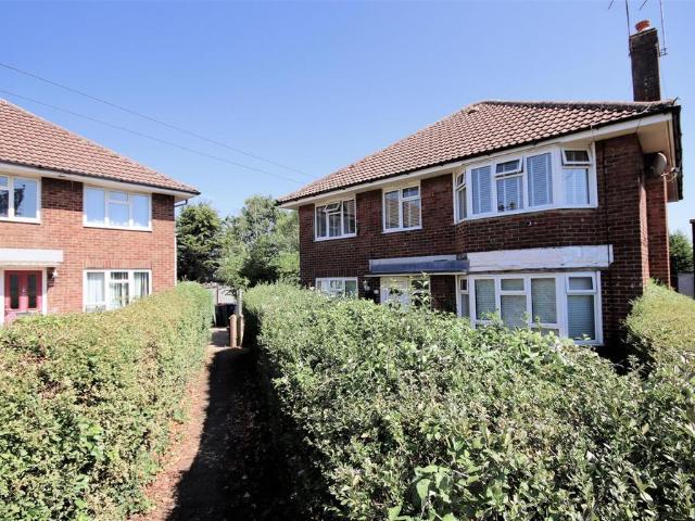 Flat for sale in Toddington, Bedfordshire