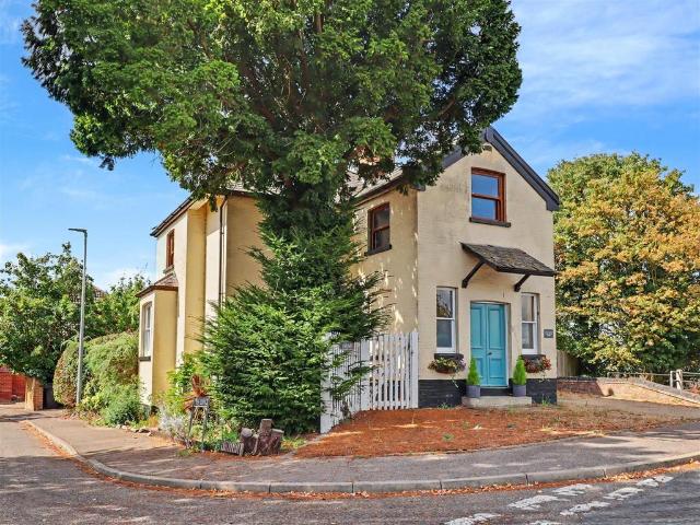 Flat for sale in Earsham, South Norfolk