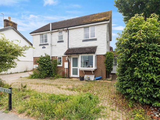 Flat for sale in Cross In Hand, East Sussex
