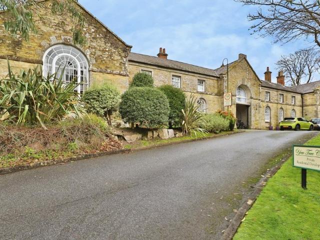 Flat for sale in Trelander, Penweathers