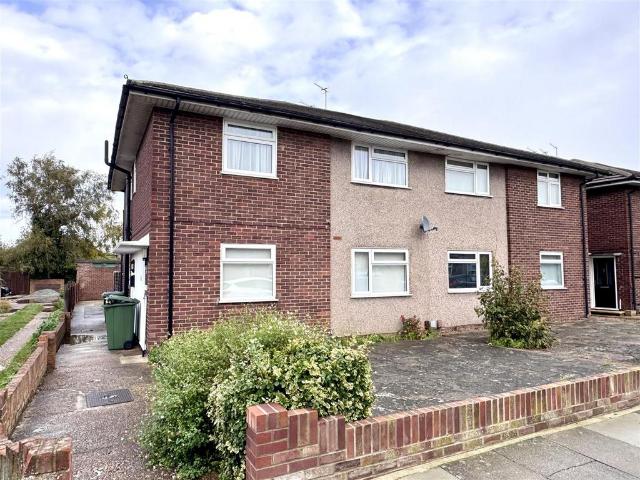 Flat for sale in London Borough of Bexley, Greater London
