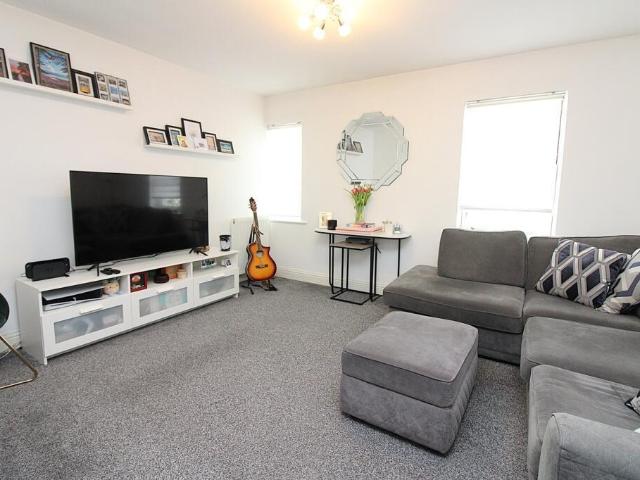 Flat for sale in Fairfield Park, Bedfordshire