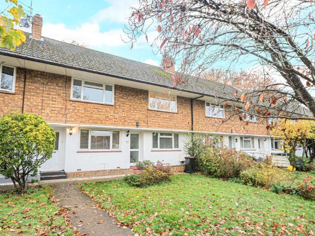 Flat for sale in Blackhills, Surrey