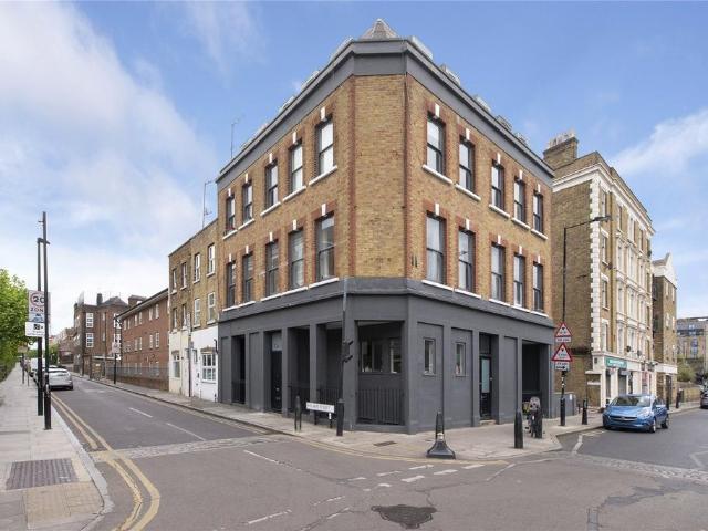 Flat for sale in Bethnal Green, Greater London