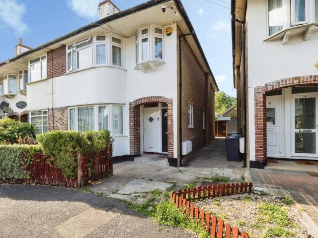 Flat for sale in Highams Park, Greater London